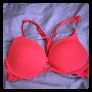 VS red front clasping racerback bra GUC